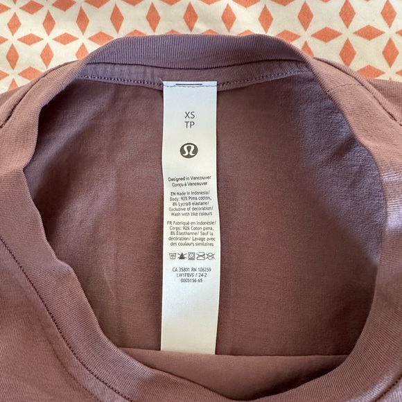 Lululemon tank top size XS - Picture 4 of 4